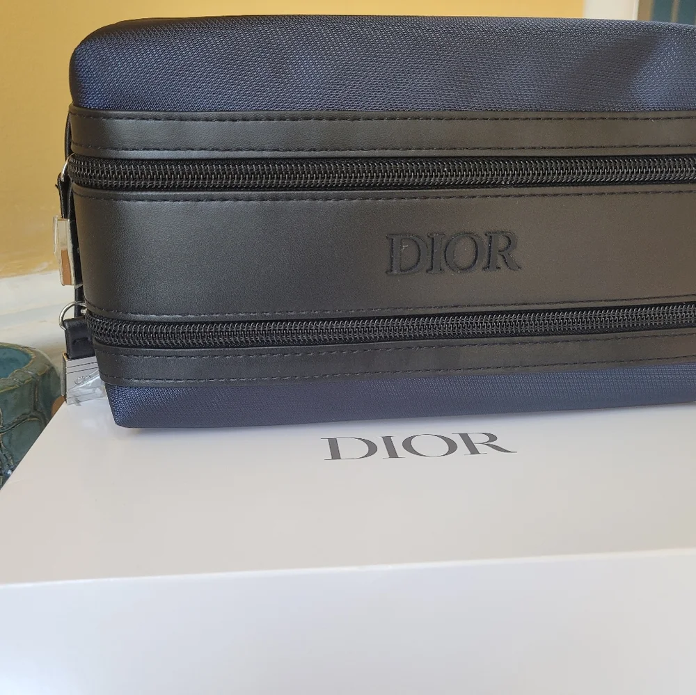 - Dior - Picture 11 of 13